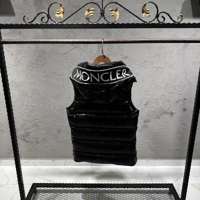 Moncler Siyah Parlak Yelek