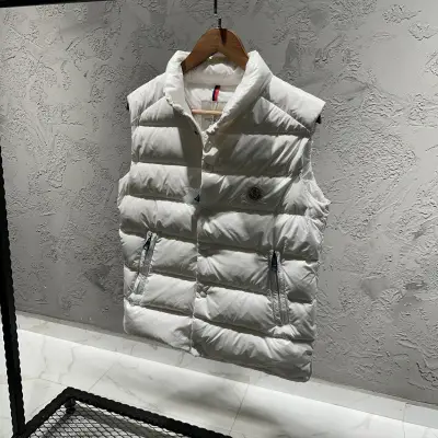 Moncler Beyaz Parlak Yelek