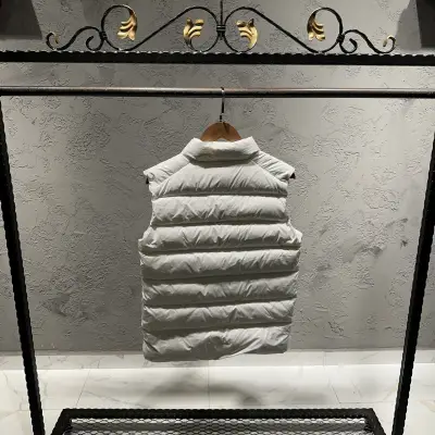 Moncler Beyaz Parlak Yelek