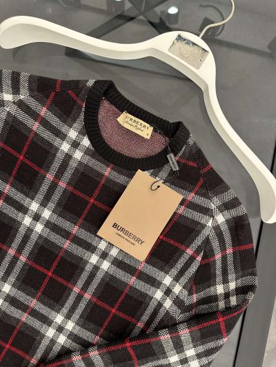 Burberry Kırmızı Çizgili Triko