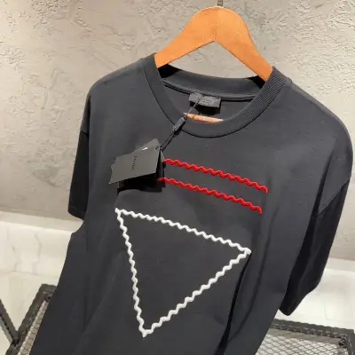 Prada Nakış Detaylı Siyah Tshirt