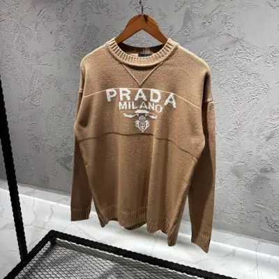 Prada Baskılı Kahve Triko Kazak