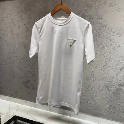 Prada Üçgen Logo Beyaz Tshirt