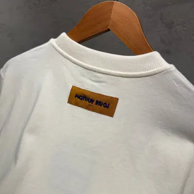 Louis Vuitton Beyaz İnci Detaylı Tshirt