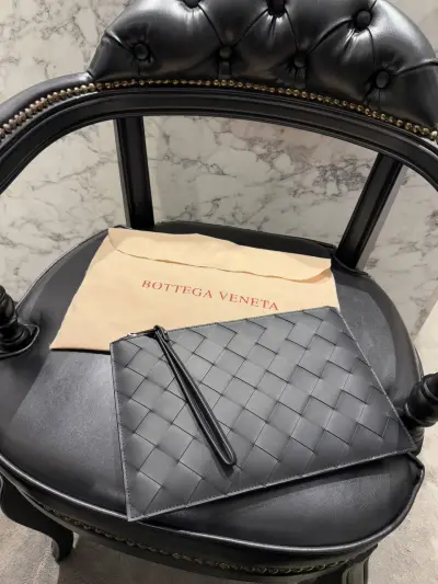 Bottega Veneta Siyah Clutch