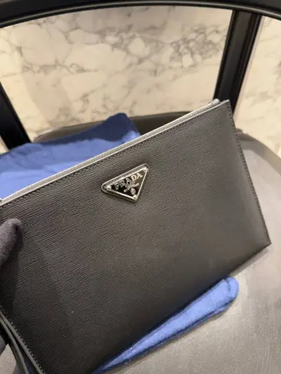 Prada Siyah Logo Detaylı Clutch