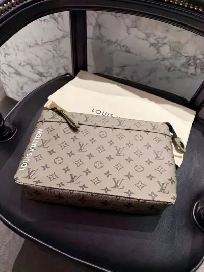 Louis Vuitton Haki Clutch