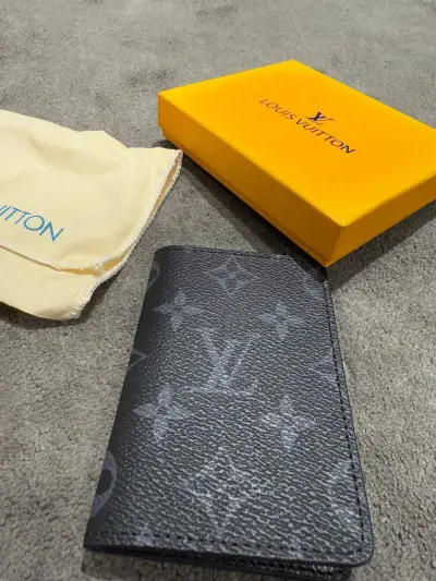 Louis Vuitton Siyah Deri Kartlık